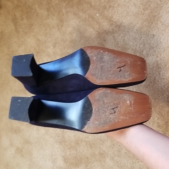 Stuart Weitzman Suede Heels - Picture 6 of 13